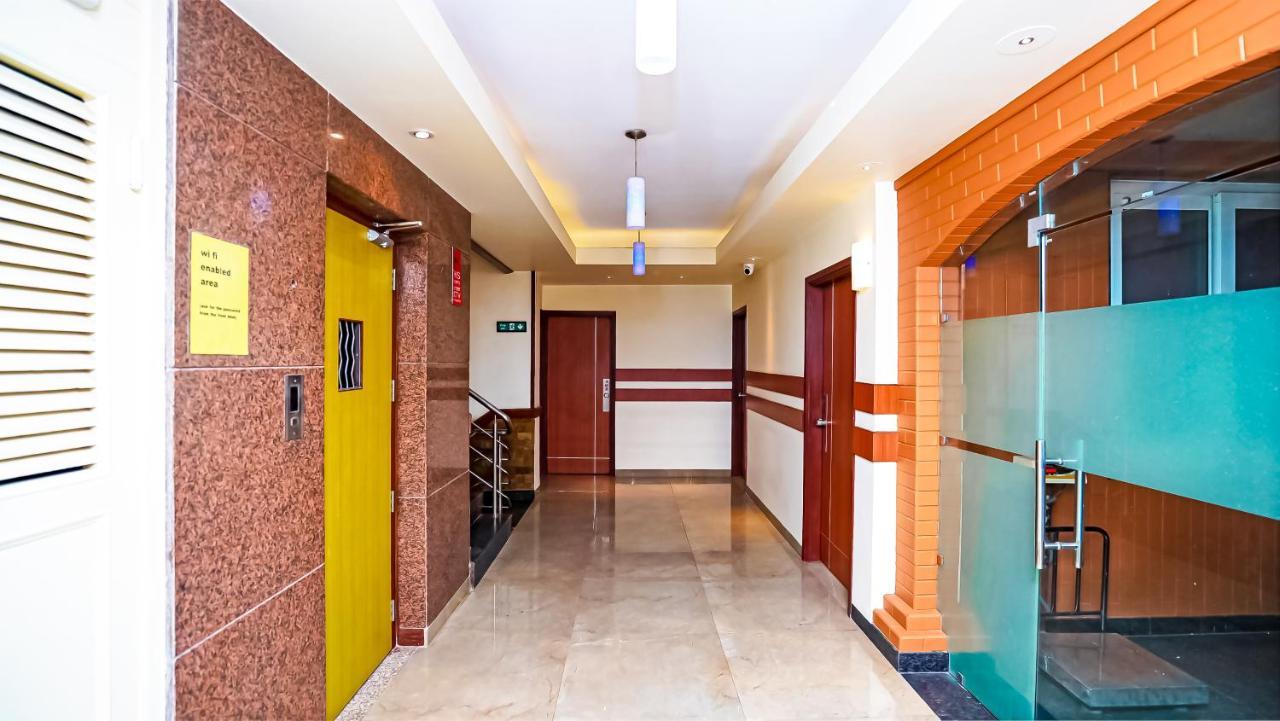 Hotel Pooja Palace New Delhi Exterior photo