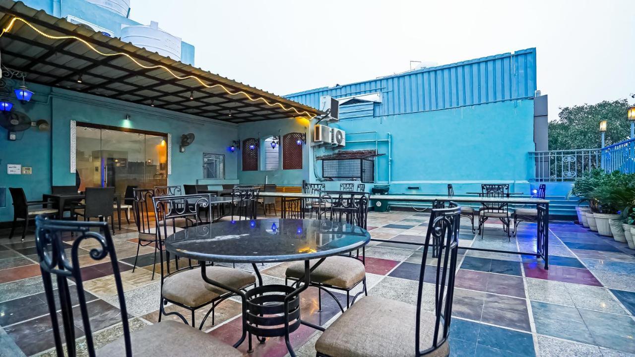 Hotel Pooja Palace New Delhi Exterior photo